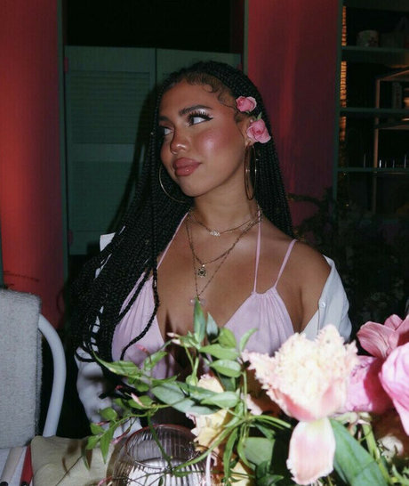 Asia Monet Ray modèle xxx des photos