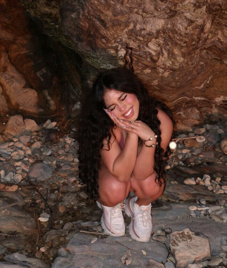 Asia Monet Ray star du porno de haute qualité images