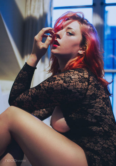 Necianavine belle actrice photos