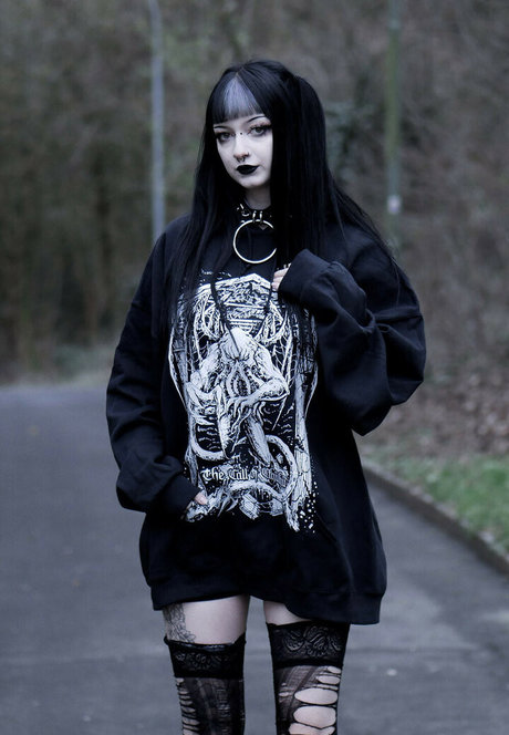 CreepyCassy art modèle photos