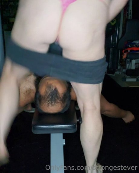 Becca Swanson étoile exclusive des photos