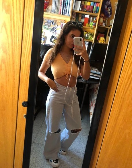 Busty Love joli modèle collection