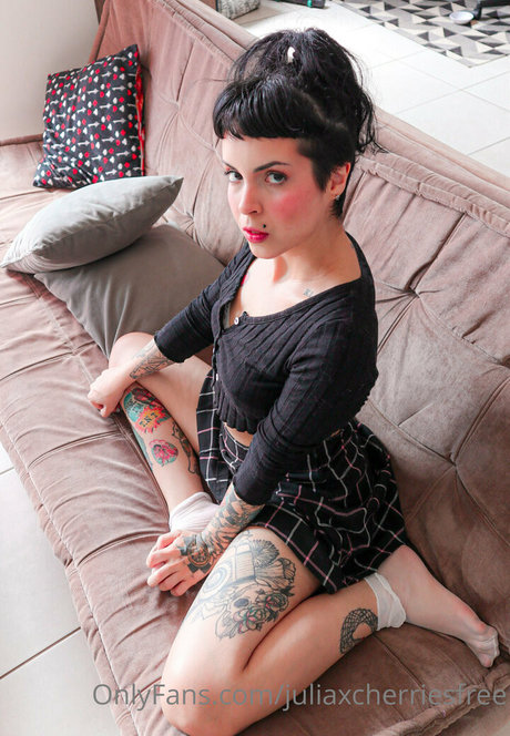 juliaxcherriesfree étoile nue galeries