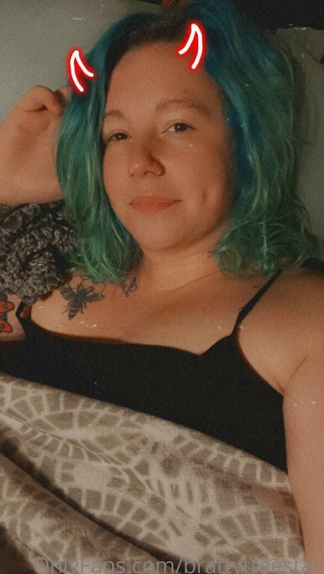 brattytreestar modèle nu collection