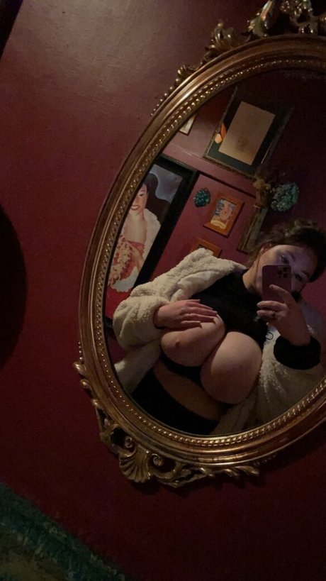 plump bombshell star du porno img