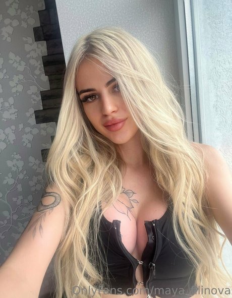 maya filinova star du porno érotique photos