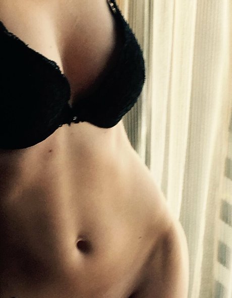 tatouages ​​blonds onlyfans xxx érotique photo