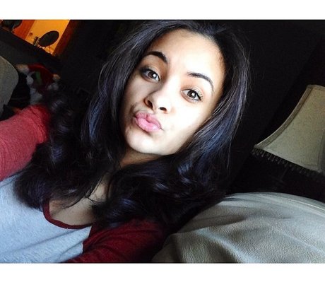 fans asiatiques célèbres chaud parfait photo