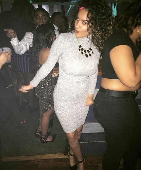 Nicole A Foster xxx étoile photos