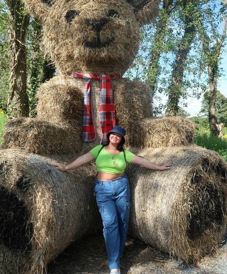 cul écarté onlyfans assez pornographique archive