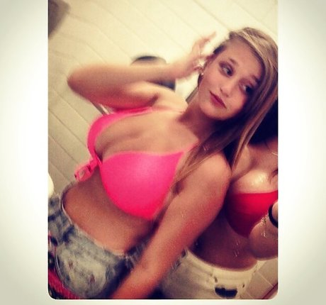 Luan Raviv modèle xxx images