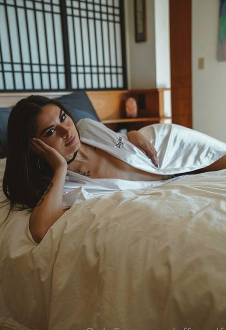 ssheistoriaa actrice sexy des photos