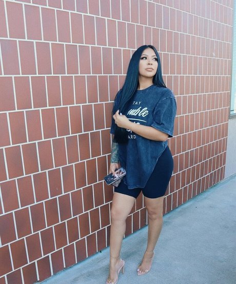 Evettexo actrice chaude photos