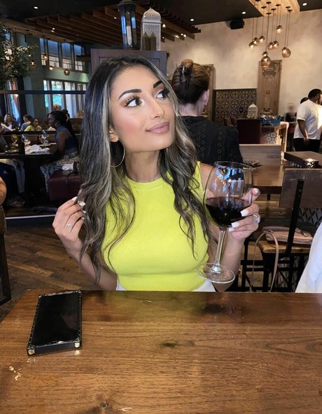 Zia Natasha Lehman étoile exclusive galerie