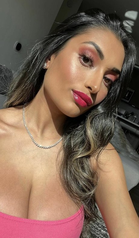 Zia Natasha Lehman haut modèle galerie