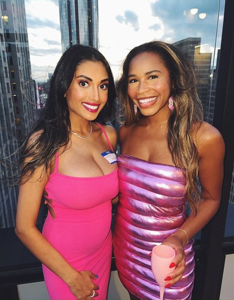 Zia Natasha Lehman nus de stars du porno images