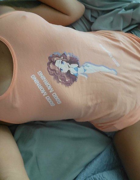 nellebeachgirl actrice de nus photos