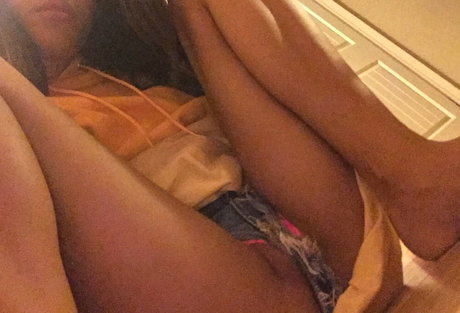 Aria Skye étoile sexy galeries