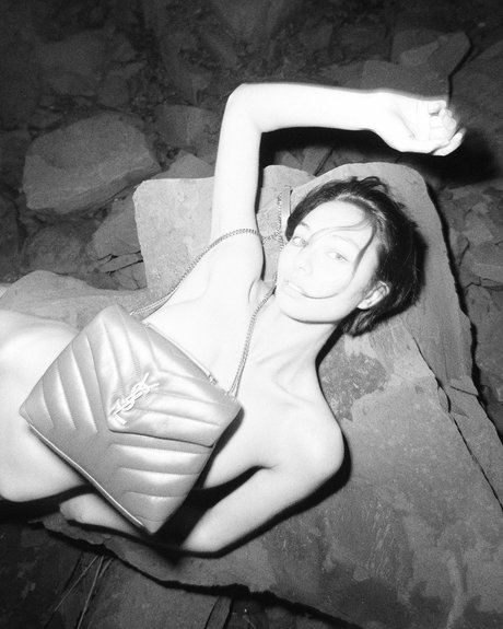 rousse aux gros seins onlyfans parfait érotique img