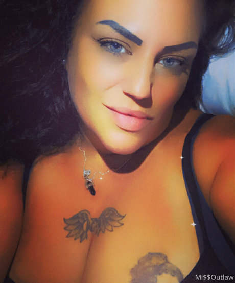 missoutlawakaladyk haut modèle photos