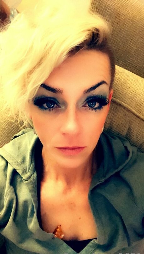 sashamoon1621 modèle gratuit galeries