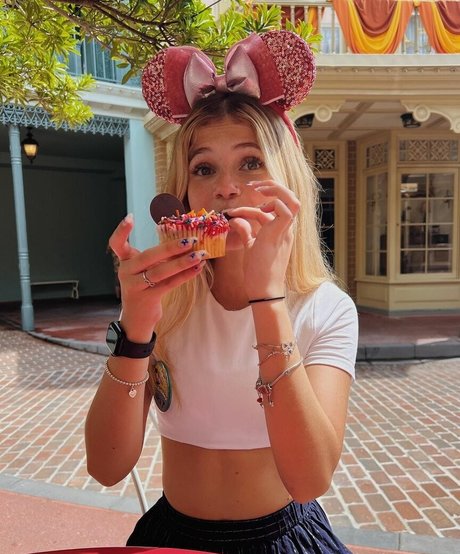 épouse infidèle onlyfans art xxx collection