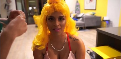 Lilly Singh modèle porno galeries