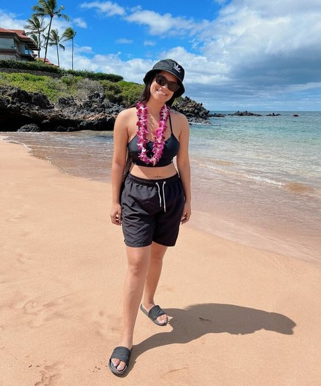 Lilly Singh star du porno exclusive collection