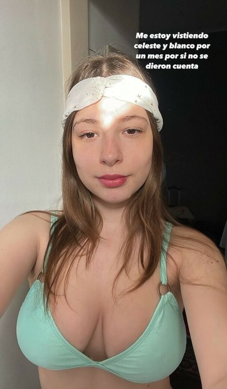 fille asiatique dà côté onlyfans joli art des photos