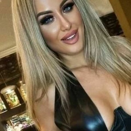 Milenka star du porno exclusive des photos