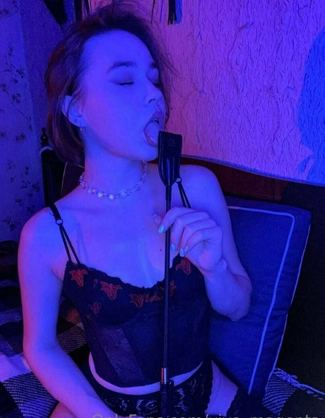 viva magenta top star photos