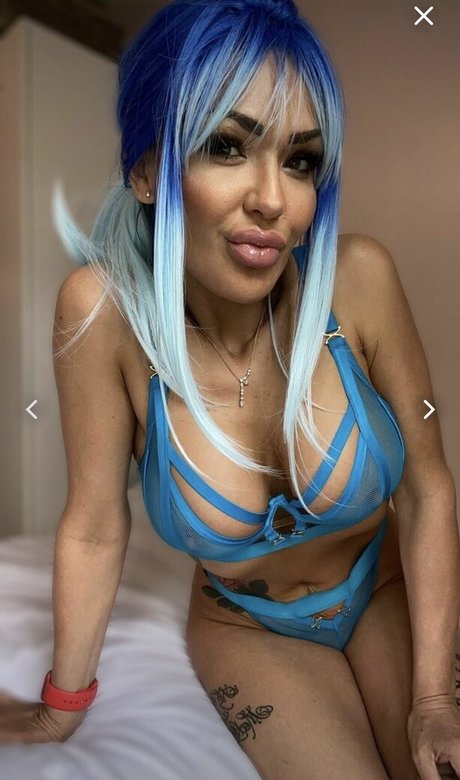 scarlettrose69x jolie actrice des photos