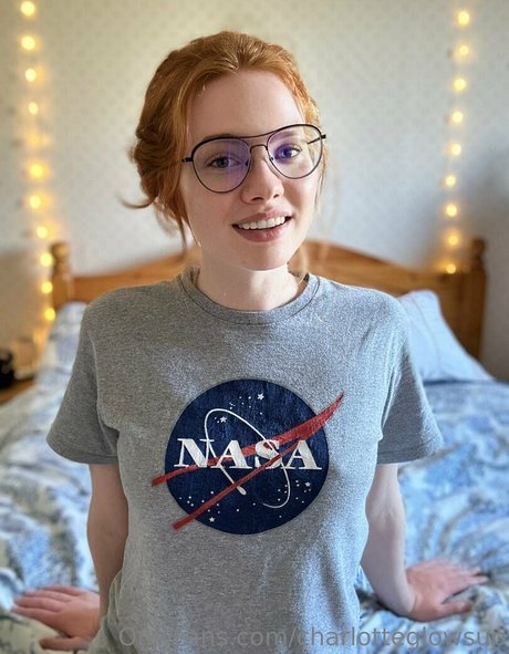 charlotteglowsup actrice pornographique photos