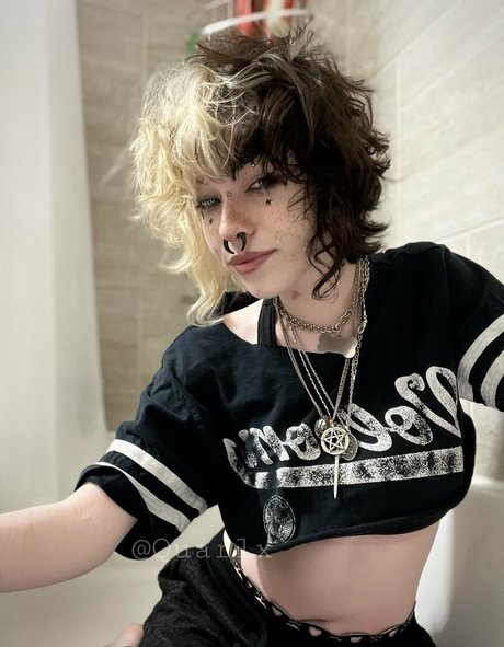 Quarlx mannequin images