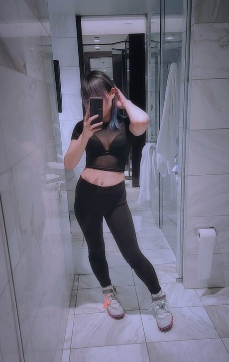 Emucchi Fansly sexe star photo