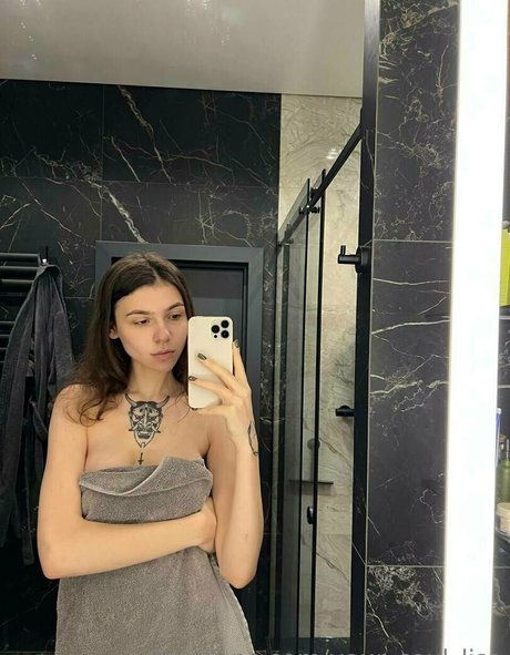 femmes au foyer uniquementfans nu sexy archive