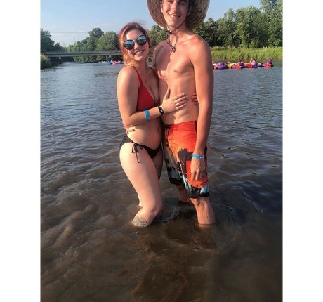 Kaytlin Lovely étoile magnifique photo