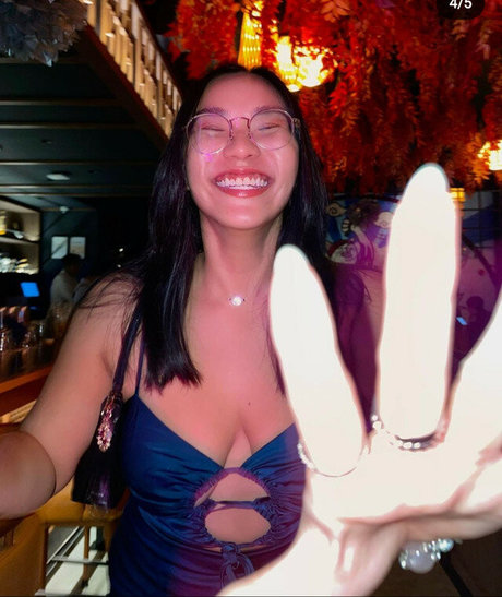 Mathilda Huang star du porno sympa photo