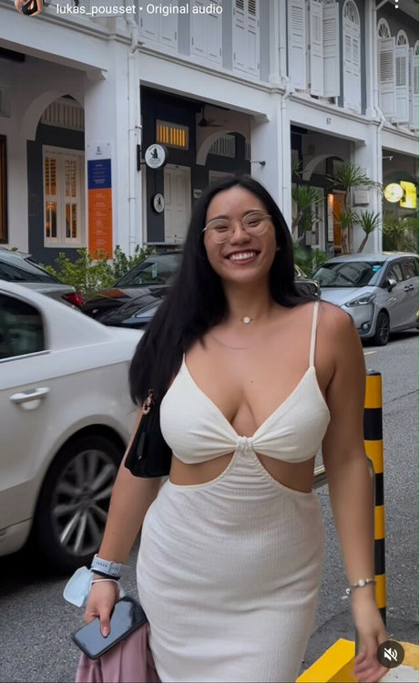 Mathilda Huang nus de stars du porno collection