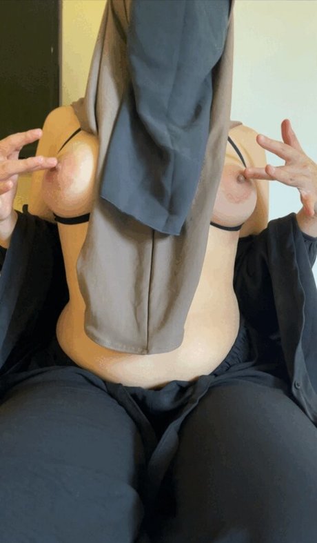 HabibtiSalma star pornographique image