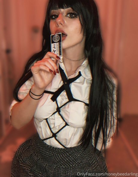 erinrileycos actrice xxx archive