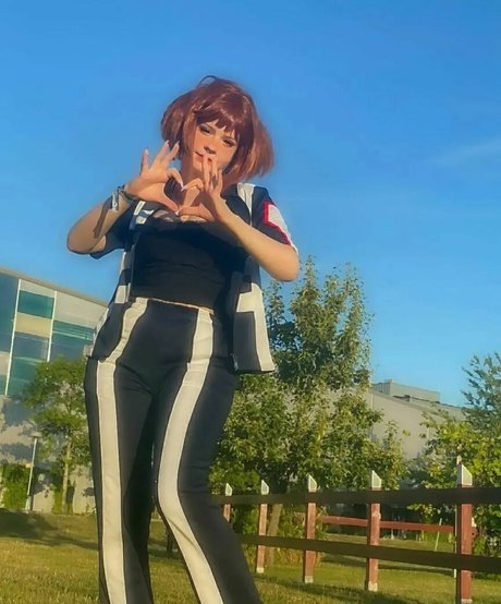 frogzzi actrice porno images