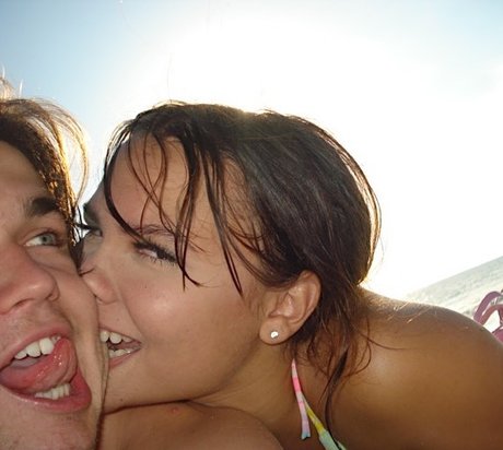 Ester Dobrik actrice chaude photos