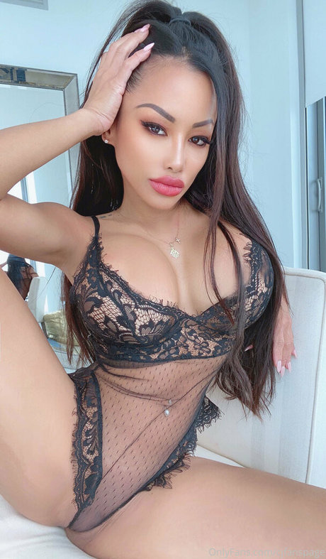 brunette onlyfans sexy parfait collection