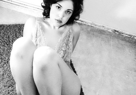 lovelyirene star du porno en haute qualité images