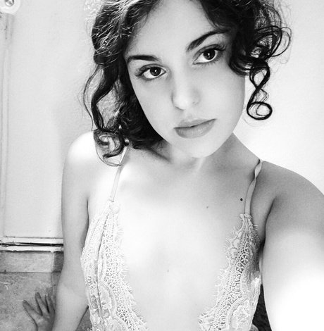 lovelyirene modèle chaud images