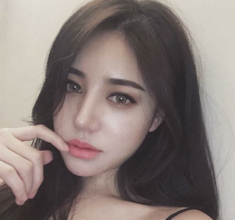 Bunniejin star du porno gratuite image