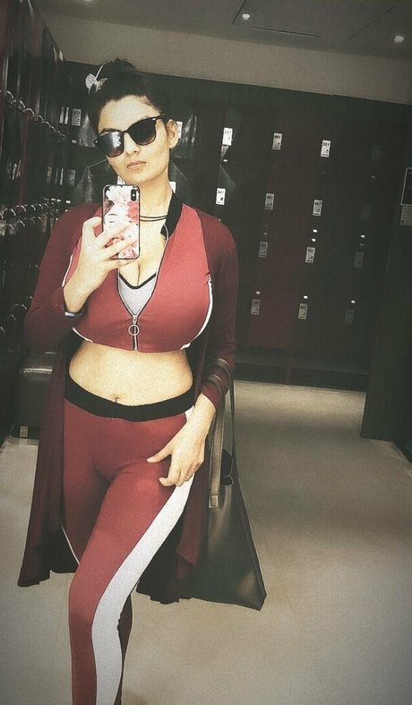 cuisses épaisses onlyfans beau haut des photos