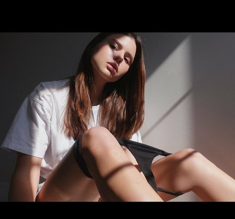 naughtylittleparker actrice artistique archive