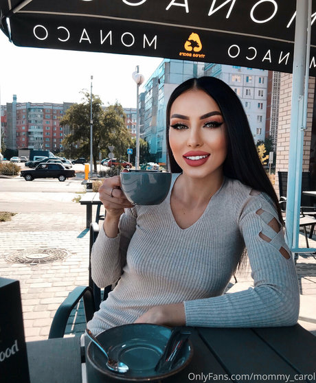 carolmommy art modèle image